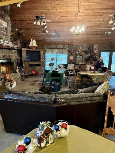 319647486 205954585331842 546824296231212561 n